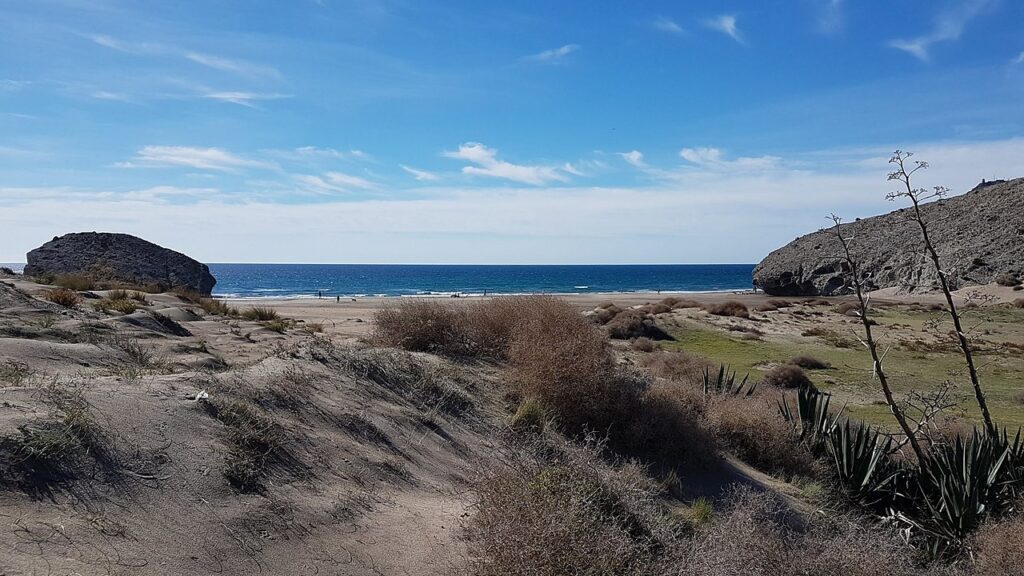Playa_del_Mónsul,_Níjar